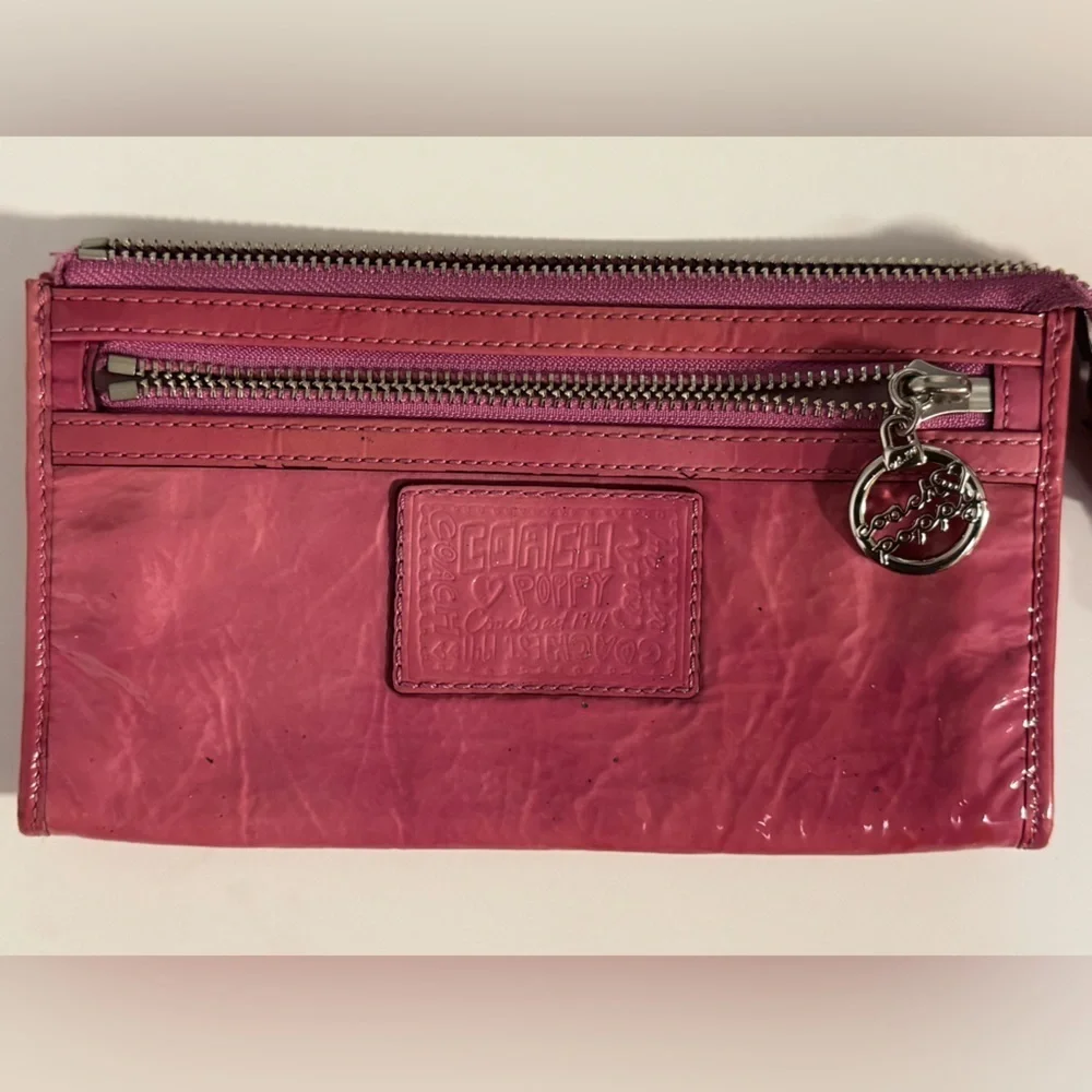 Coach Poppy Pink Patent Leather Wristlet Wallet Y2k